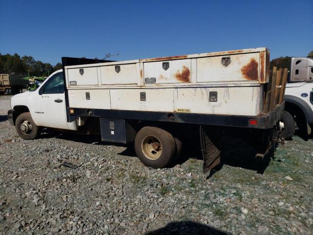 1GBJK34657E570561 - 2007 CHEVROLET SILVERADO K3500 WHITE photo 2