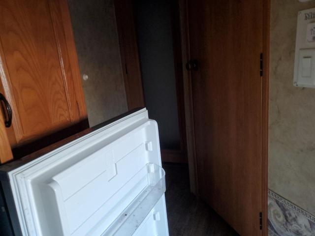 4YDF3462684702942 - 2008 KEYSTONE MONTANA WHITE photo 5