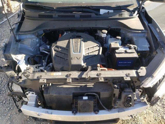 KM8K33AG3LU083235 - 2020 HYUNDAI KONA LIMITED GRAY photo 12