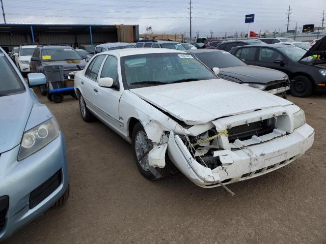 2MEHM75V69X628128 - 2009 MERCURY GRAND MARQ LS WHITE photo 4