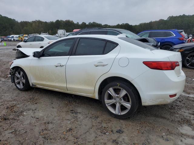19VDE1F73DE014767 - 2013 ACURA ILX 20 TECH WHITE photo 2