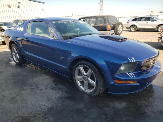 1ZVHT82H675231992 - 2007 FORD MUSTANG GT BLUE photo 4