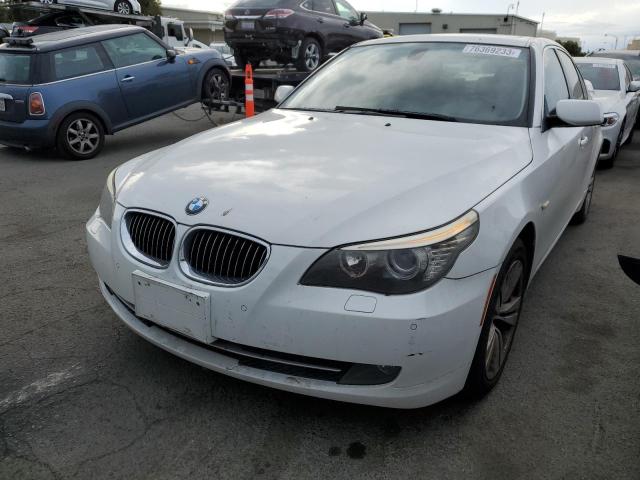 WBANU53509C119755 - 2009 BMW 528 I WHITE photo 1