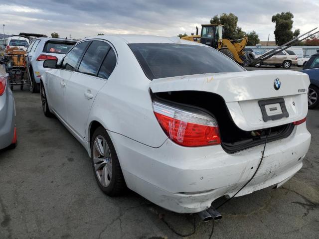 WBANU53509C119755 - 2009 BMW 528 I WHITE photo 2