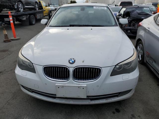 WBANU53509C119755 - 2009 BMW 528 I WHITE photo 5