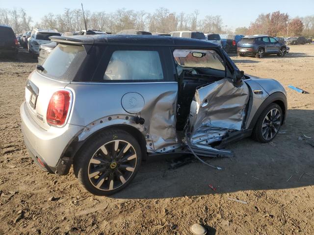 WMW13DJ02R2U62723 - 2024 MINI COOPER SE SILVER photo 3