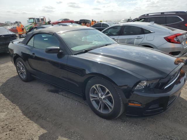 1ZVBP8EM5E5279404 - 2014 FORD MUSTANG BLACK photo 4