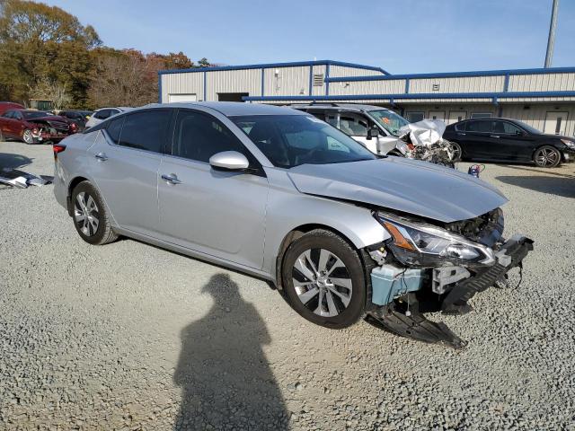 1N4BL4BVXKC223153 - 2019 NISSAN ALTIMA S SILVER photo 4