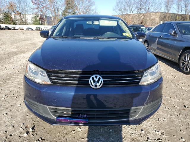 3VWDX7AJ7DM376756 - 2013 VOLKSWAGEN JETTA SE BLUE photo 5