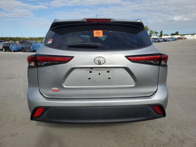 5TDGZRAH9MS075098 - 2021 TOYOTA HIGHLANDER XLE Gümüş foto 6