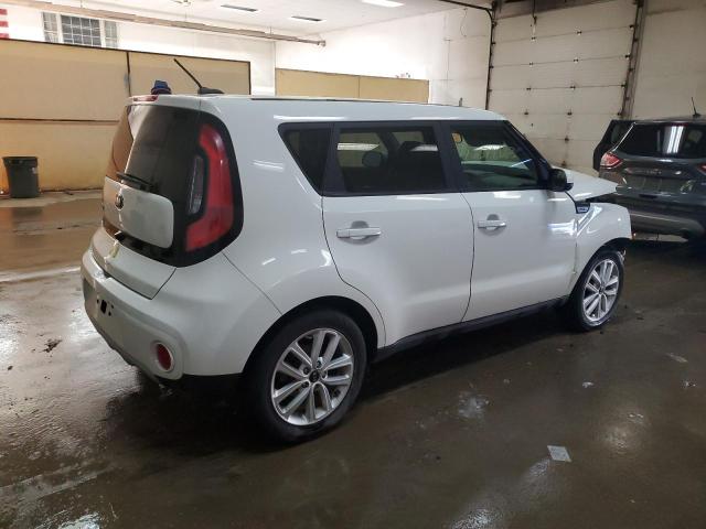 KNDJP3A59K7693107 - 2019 KIA SOUL + WHITE photo 3