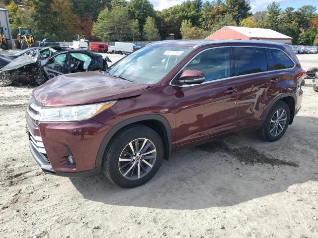 5TDJZRFH7HS475469 - 2017 TOYOTA HIGHLANDER SE MAROON photo 1