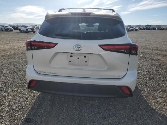 5TDHZRAH4MS036469 - 2021 TOYOTA HIGHLANDER XLE WHITE photo 6