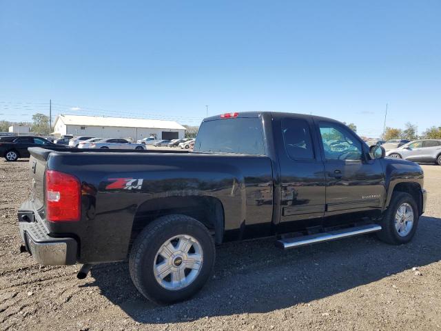 1GCRKSE34BZ256267 - 2011 CHEVROLET SILVERADO K1500 LT BLACK photo 3