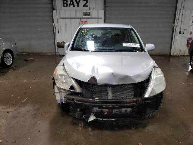 3N1BC11E17L439188 - 2007 NISSAN VERSA S SILVER photo 5