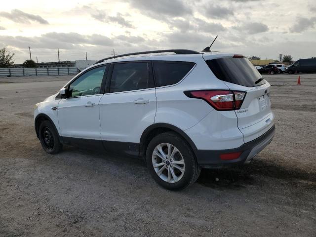 1FMCU0GD9JUB36577 - 2018 FORD ESCAPE SE WHITE photo 2