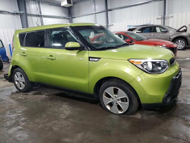 KNDJN2A2XG7832996 - 2016 KIA SOUL GREEN photo 4