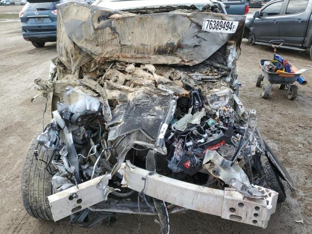 5TDKKRFH4GS139091 - 2016 TOYOTA HIGHLANDER XLE SILVER photo 12