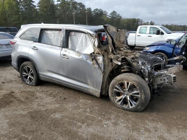 5TDKKRFH4GS139091 - 2016 TOYOTA HIGHLANDER XLE SILVER photo 4