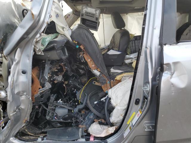 5TDKKRFH4GS139091 - 2016 TOYOTA HIGHLANDER XLE SILVER photo 7