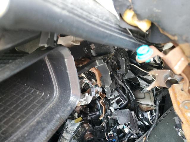 5TDKKRFH4GS139091 - 2016 TOYOTA HIGHLANDER XLE SILVER photo 9