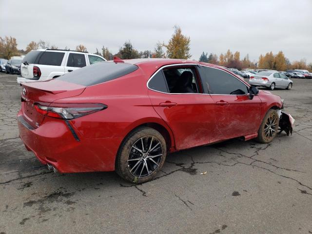 4T1G11BKXPU105448 - 2023 TOYOTA CAMRY SE NIGHT SHADE RED photo 3