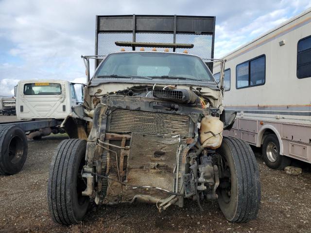 3FRWF6FA8BV557201 - 2011 FORD F650 SUPER DUTY WHITE photo 5