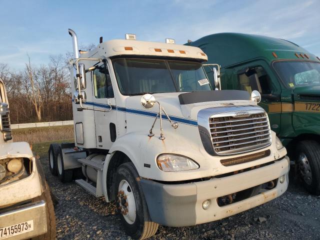 1FUJF0CV57LW19236 - 2007 FREIGHTLINER COLUMBIA 112 WHITE photo 1