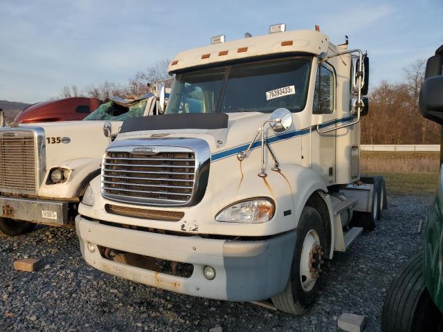 1FUJF0CV57LW19236 - 2007 FREIGHTLINER COLUMBIA 112 WHITE photo 2