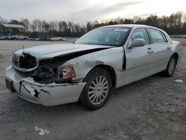 2005 LINCOLN TOWN CAR SIGNATURE LIMITED, 