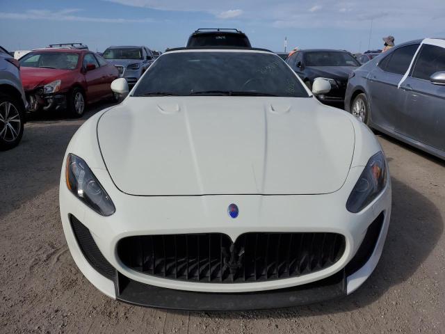 ZAM45VMA7E0083075 - 2014 MASERATI GRANTURISM S WHITE photo 5