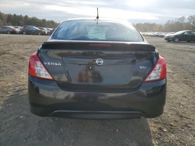 3N1CN7AP0JL880305 - 2018 NISSAN VERSA S BLACK photo 6