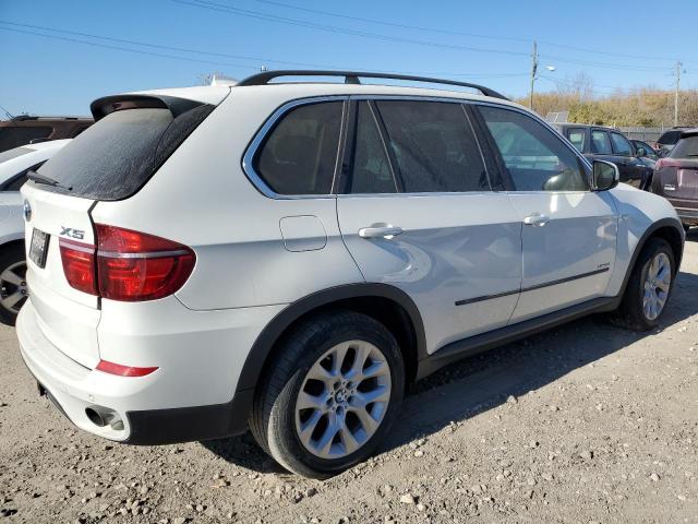 5UXZV4C51D0E02317 - 2013 BMW X5 XDRIVE35I WHITE photo 3