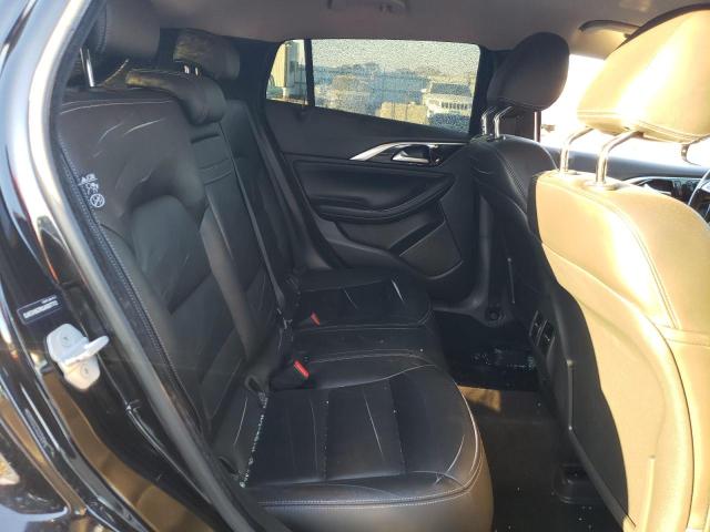 SJKCH5CR0JA057773 - 2018 INFINITI QX30 BASE Schwarz Foto 10