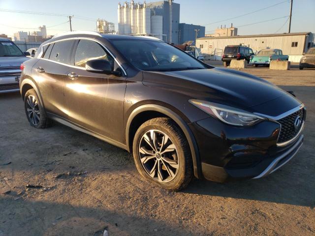 SJKCH5CR0JA057773 - 2018 INFINITI QX30 BASE Schwarz Foto 4