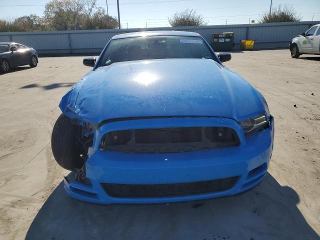 1ZVBP8AM9E5247271 - 2014 FORD MUSTANG BLUE photo 5