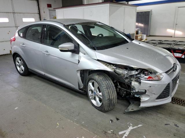 1FADP3K24DL186181 - 2013 FORD FOCUS SE SILVER photo 4