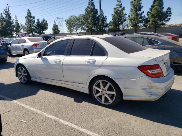 WDDGF4HB6DR264700 - 2013 MERCEDES-BENZ C 250 WHITE photo 2