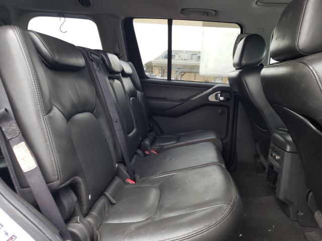 5N1AR18W06C611755 - 2006 NISSAN PATHFINDER LE WHITE photo 10