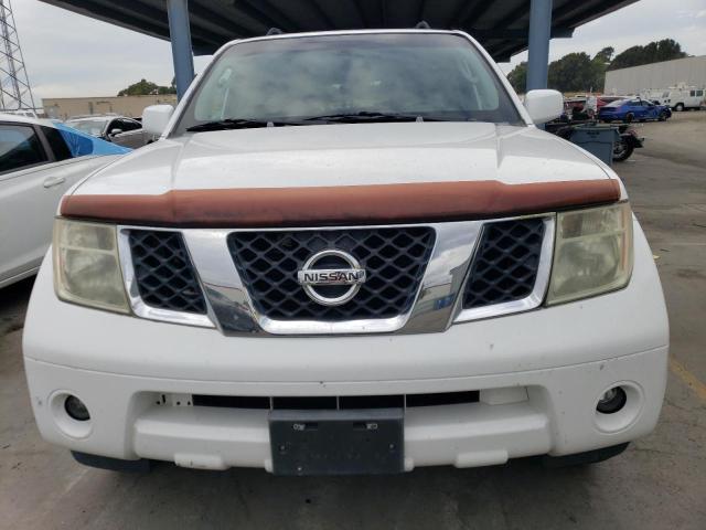 5N1AR18W06C611755 - 2006 NISSAN PATHFINDER LE WHITE photo 5