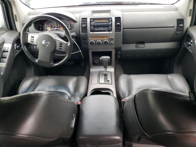 5N1AR18W06C611755 - 2006 NISSAN PATHFINDER LE WHITE photo 8