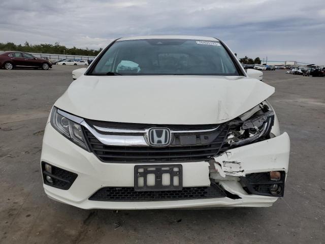 5FNRL6H57JB100004 - 2018 HONDA ODYSSEY EX WHITE photo 5