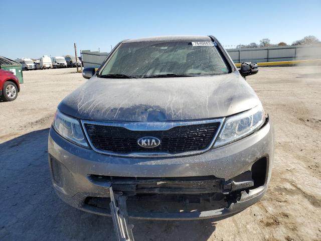 5XYKT3A64FG554746 - 2015 KIA SORENTO LX GRAY photo 5