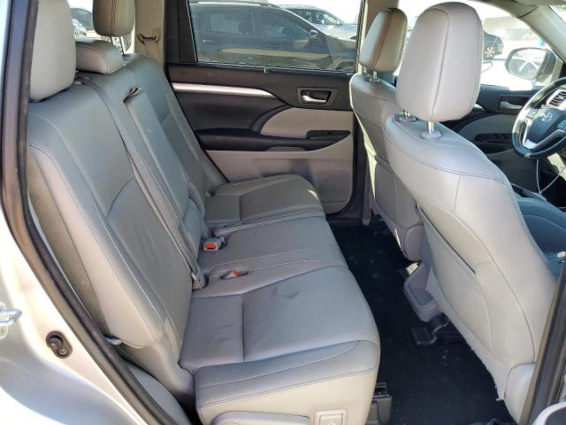 5TDJKRFH9GS328766 - 2016 TOYOTA HIGHLANDER XLE SILVER photo 11