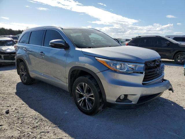 5TDJKRFH9GS328766 - 2016 TOYOTA HIGHLANDER XLE SILVER photo 4