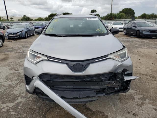 2T3ZFREV6GW266658 - 2016 TOYOTA RAV4 LE GRAY photo 5