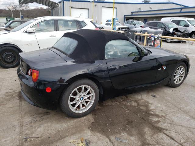 4USBT33423LS40213 - 2003 BMW Z4 2.5 BLACK photo 3