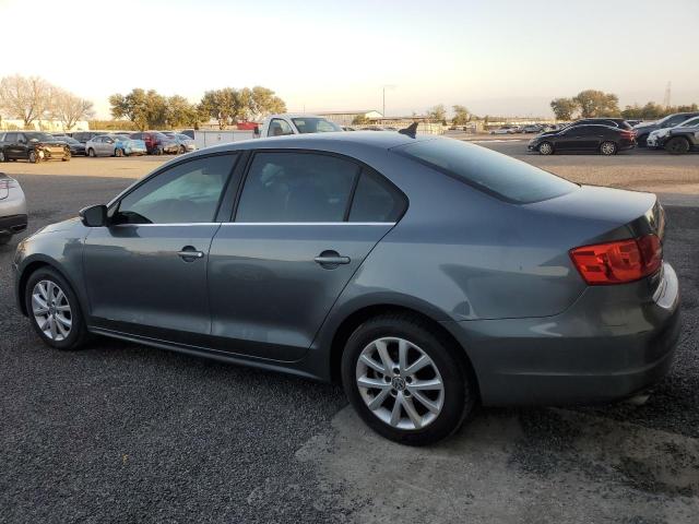 3VWDX7AJ2DM250286 - 2013 VOLKSWAGEN JETTA SE GRAY photo 2