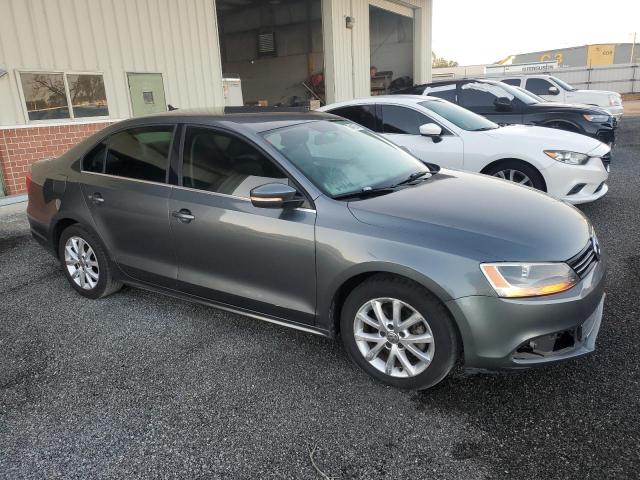 3VWDX7AJ2DM250286 - 2013 VOLKSWAGEN JETTA SE GRAY photo 4