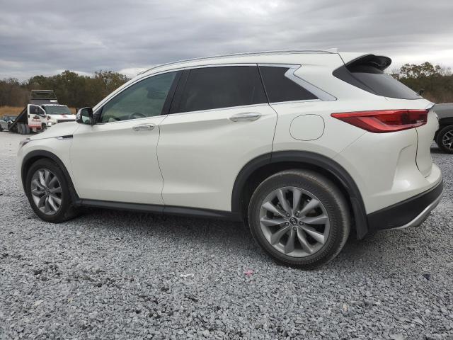 3PCAJ5M10KF139888 - 2019 INFINITI QX50 ESSENTIAL WHITE photo 2